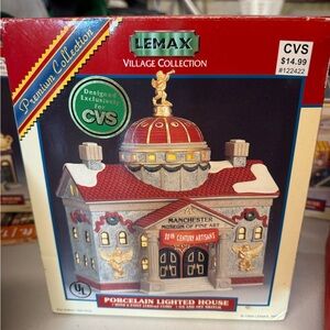 Lemax Village Collection Lighted Manchester Museum of Fine Arts